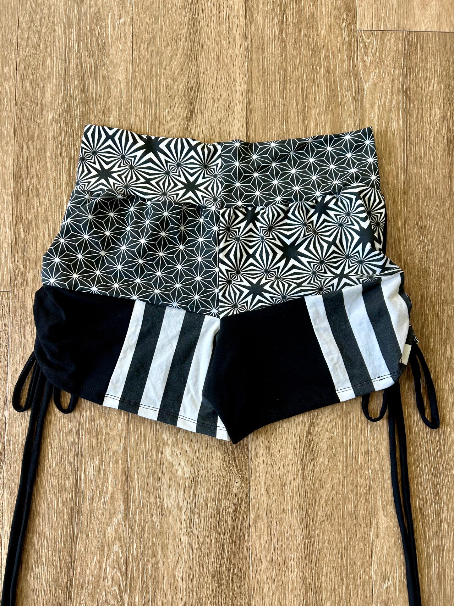 Patchwork Side-Cinched Shorts (XL)