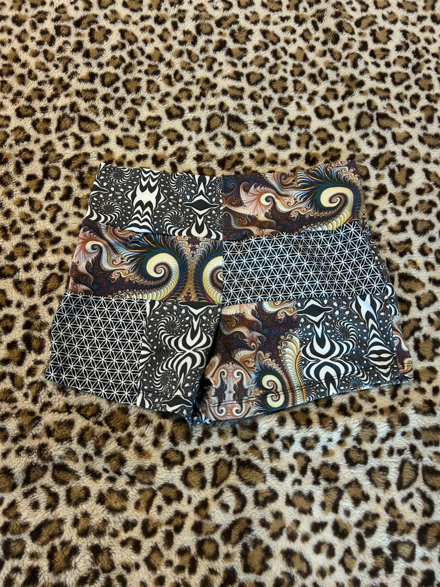 Patchwork Yoga Shorts (M)