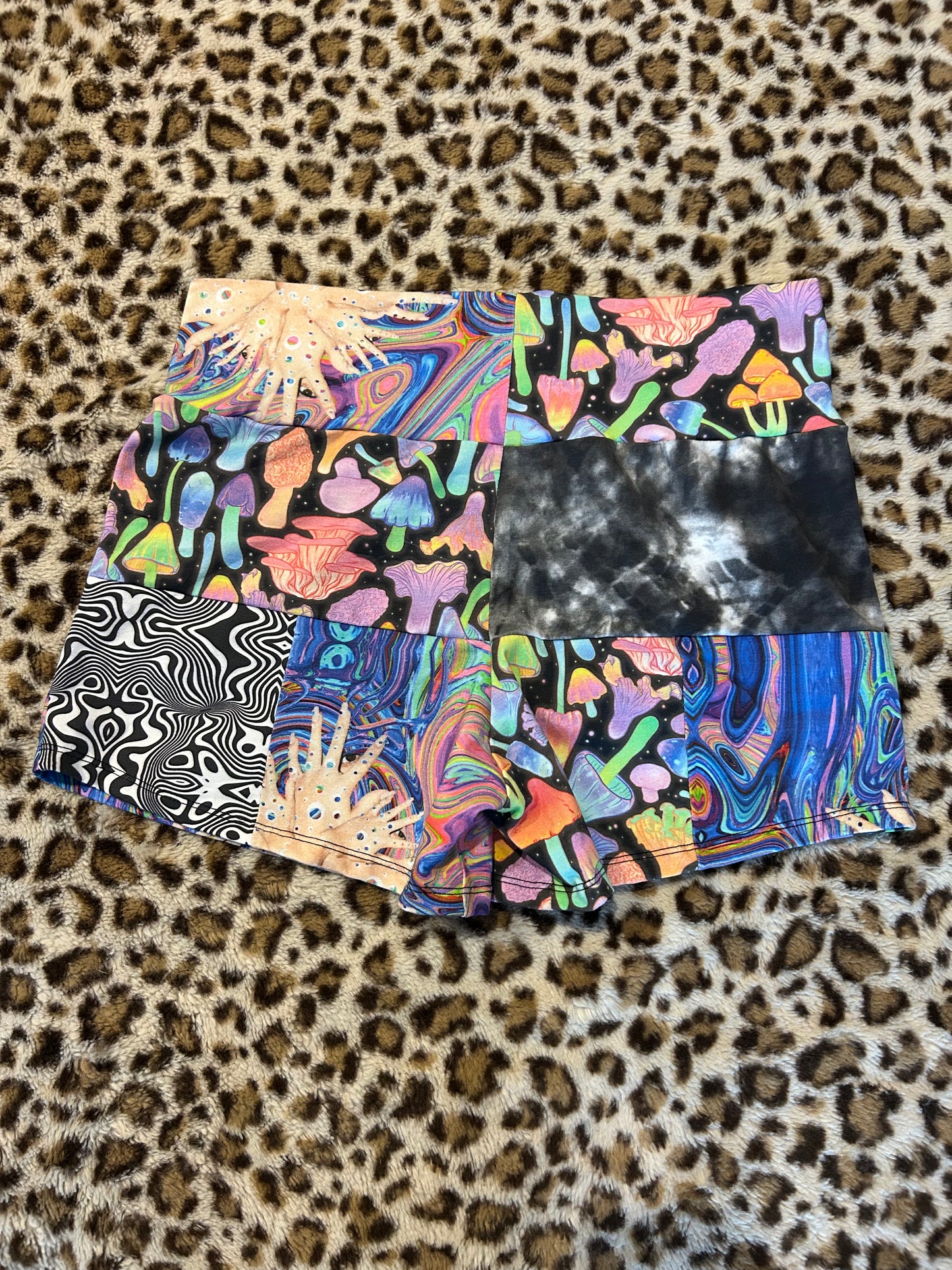 Patchwork Yoga Shorts (L)