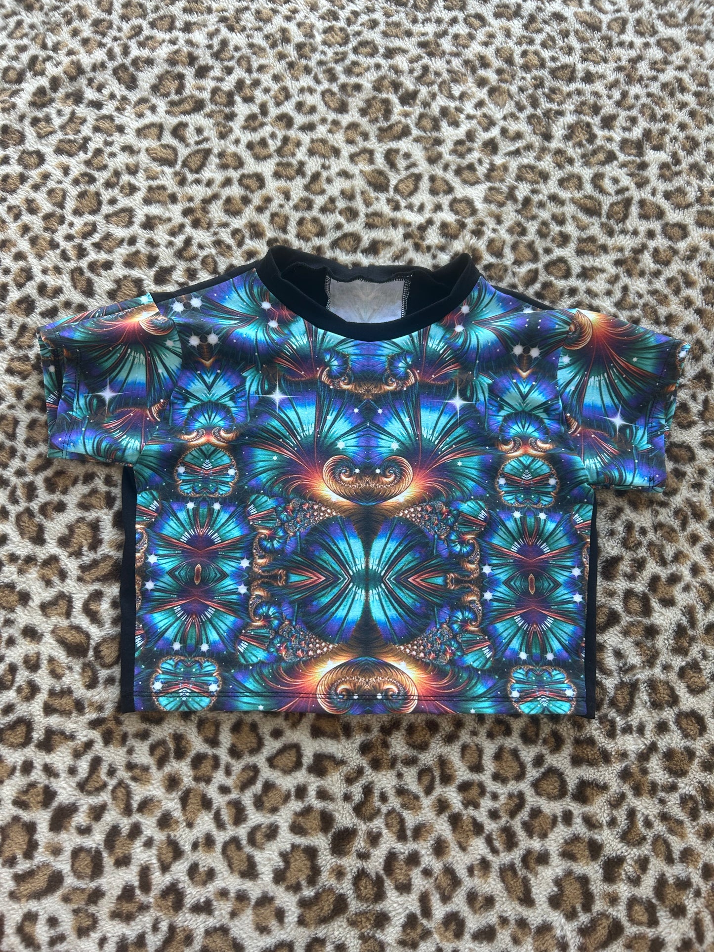 Cropped T