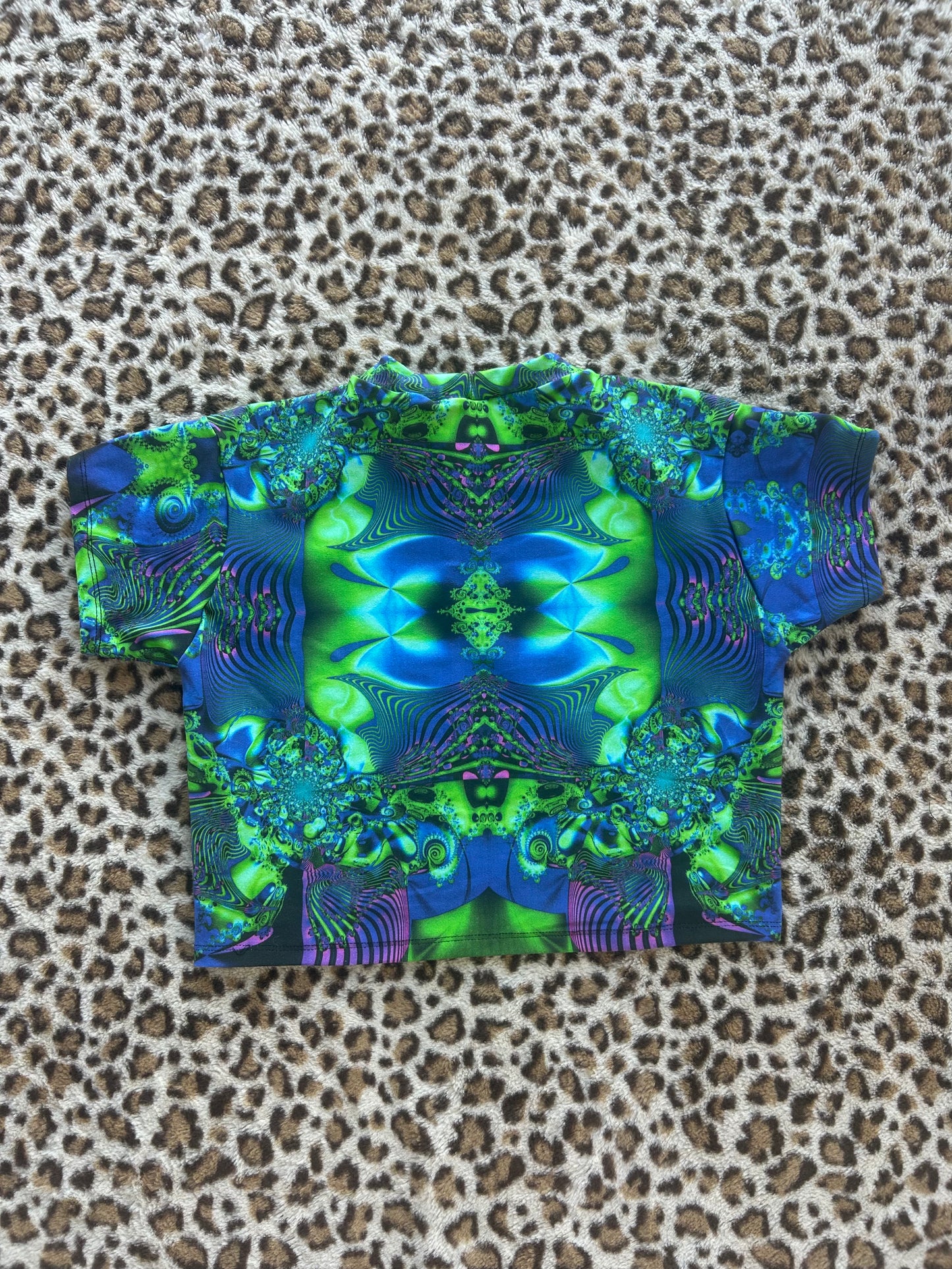 Cropped T
