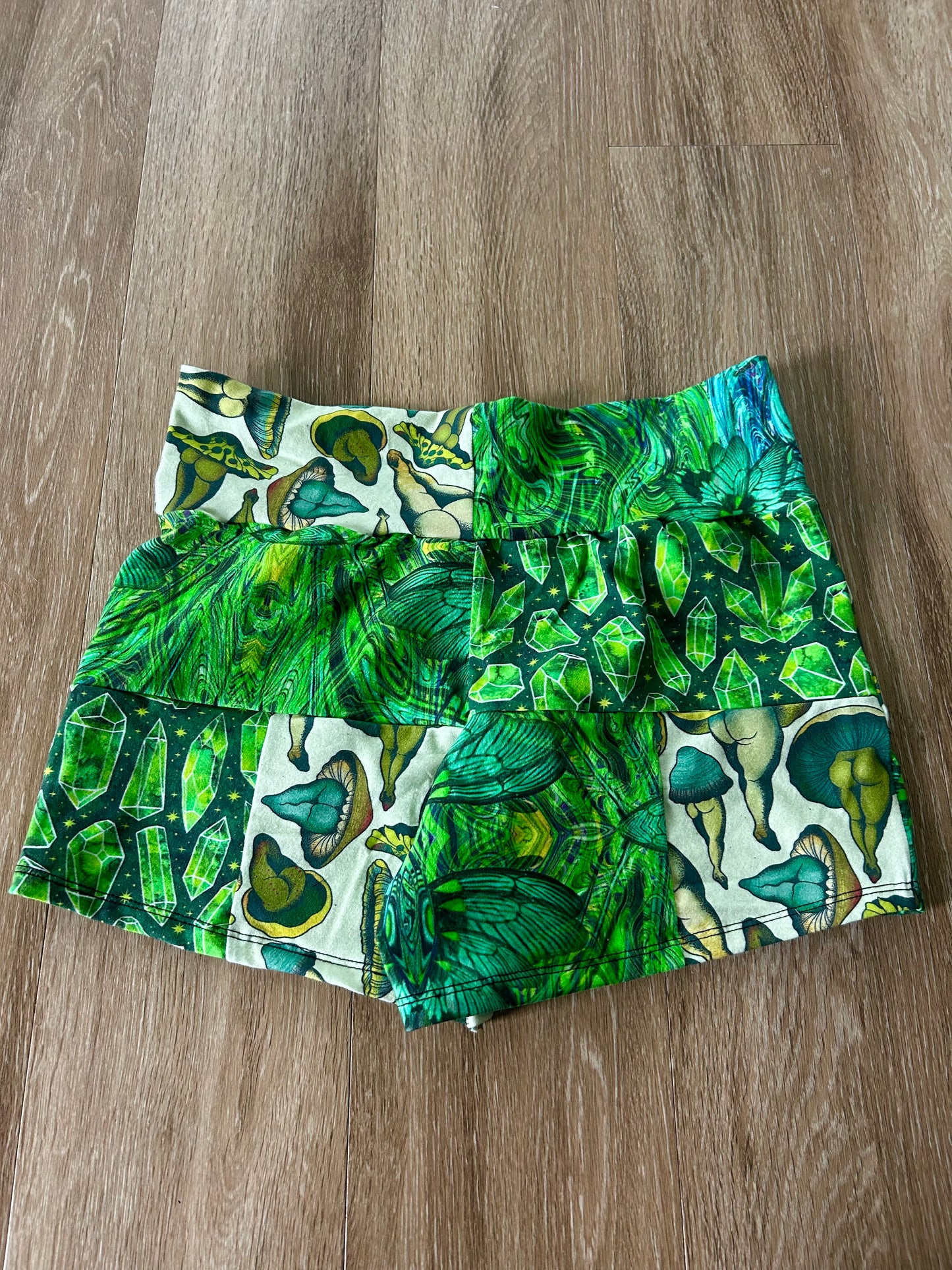 Patchwork Yoga Shorts (L)