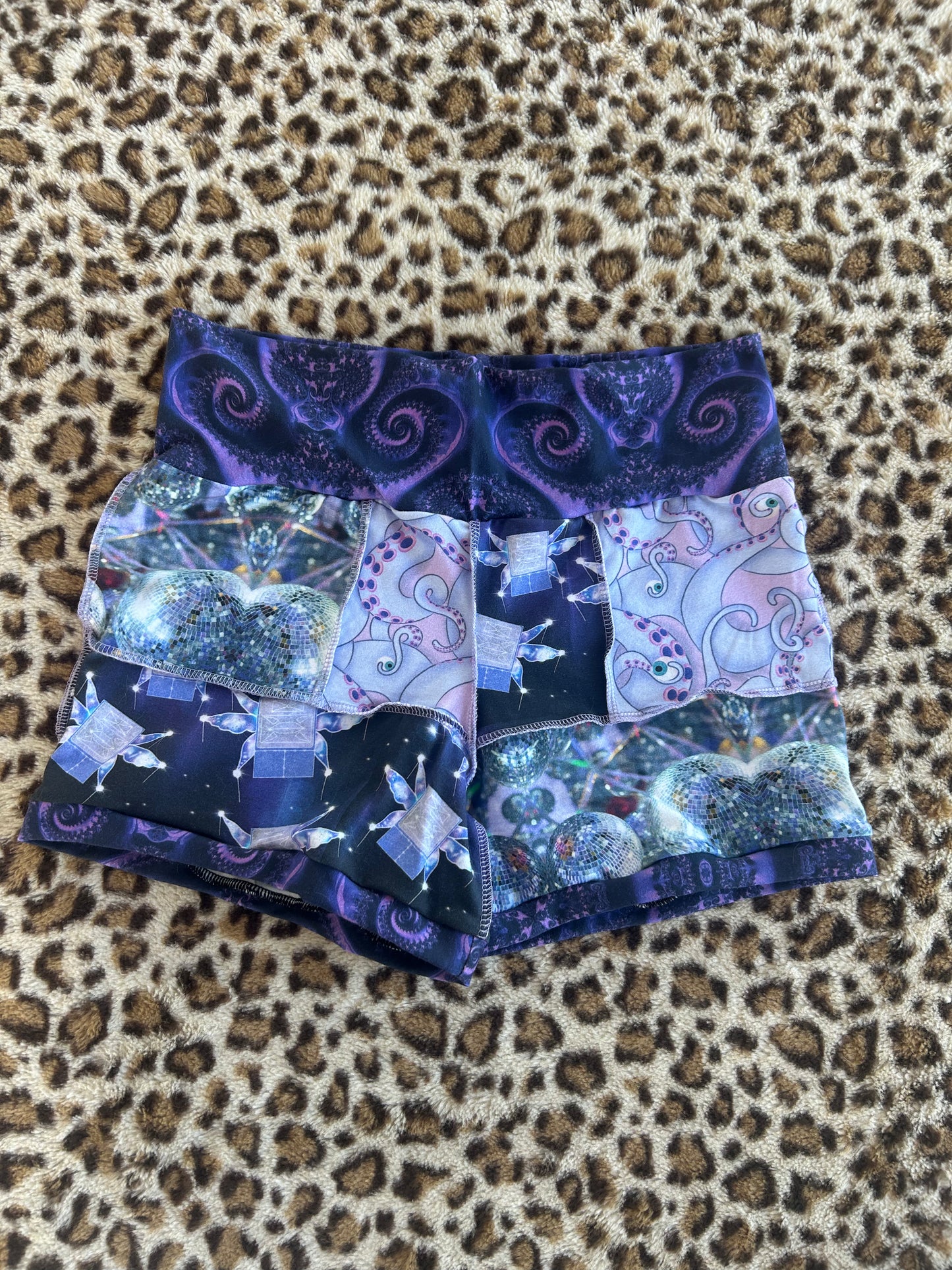 Patchwork Yoga Shorts (M)