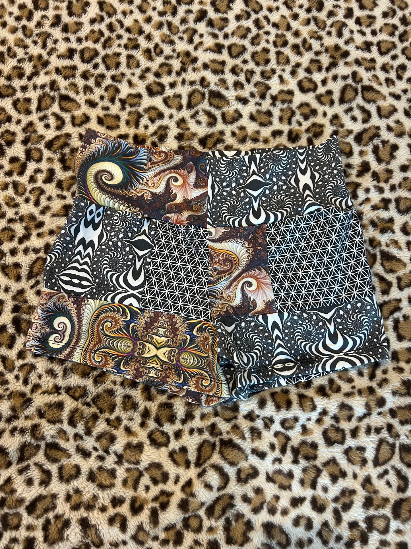 Patchwork Yoga Shorts (M)