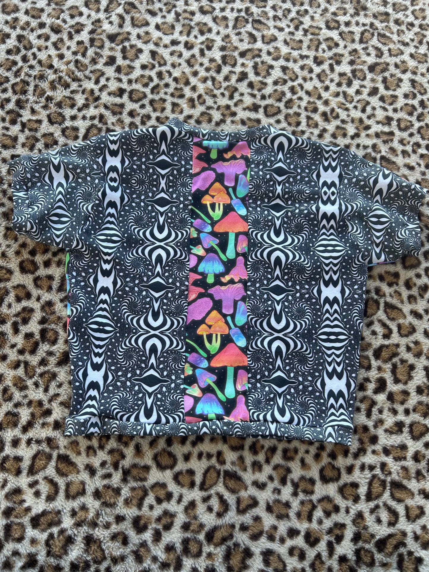 Cropped T